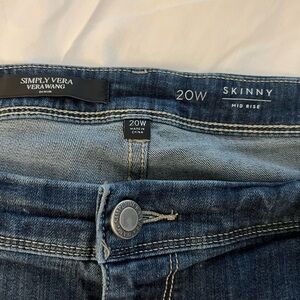 Simply Vera Vera Wang Blue Skinny Jeans with Classic Denim Appeal